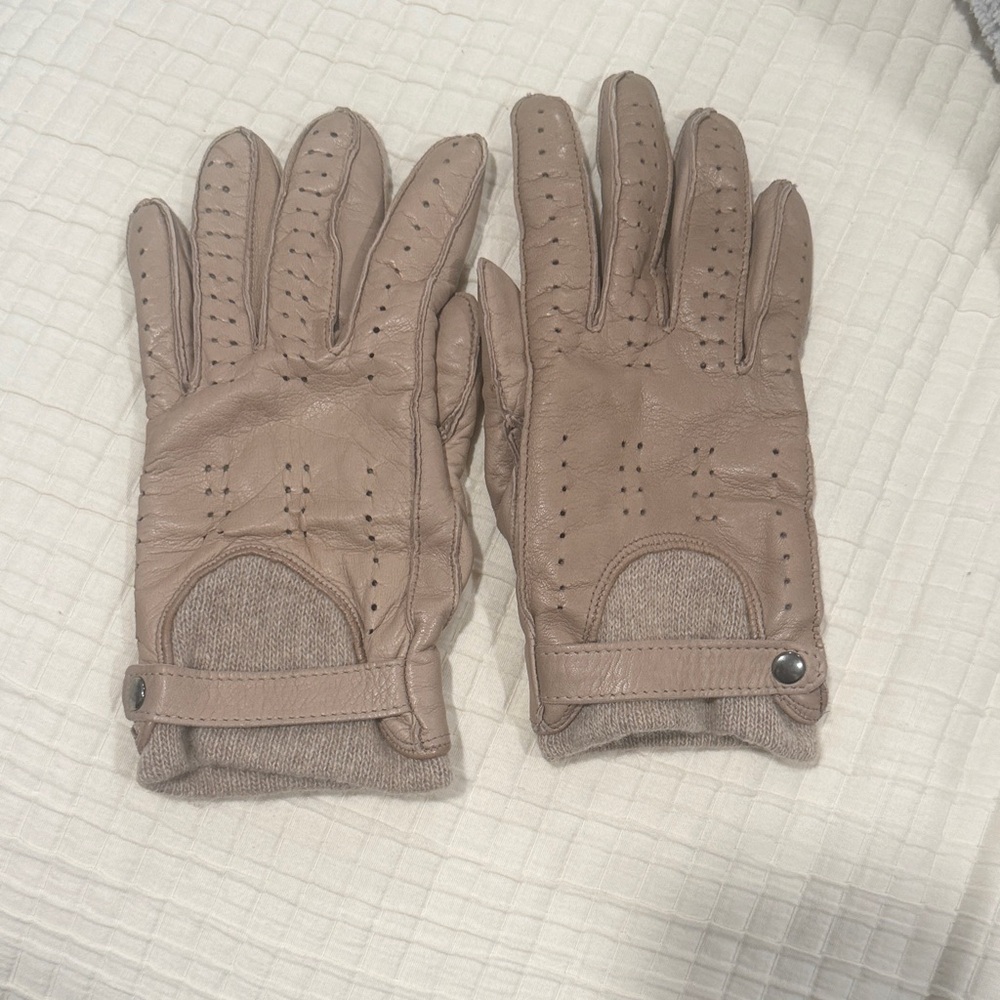 Saks Fifth Avenue Beige Leather Gloves size 6.5